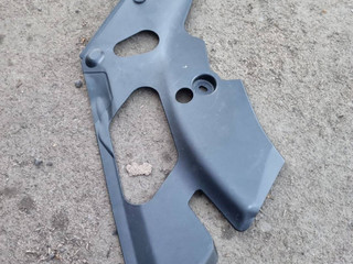 планка под капот BMW i4 2022, электро, хетчбэк 5 дв., 9883648