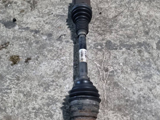 полуось передняя правая (приводной вал, ШРУС) BMW X5 F15 2013, 5.0 л., дизель, АКПП, внедорожник 5 дв., 7629880