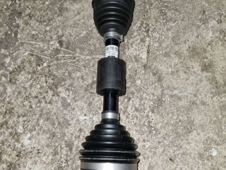 полуось передняя левая (приводной вал, ШРУС) BMW 2 серия Active Tourer U06 2022, 2.0 л., дизель, АКПП, передний привод, 4A16073