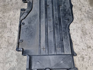 защита днища BMW X5 G05 2023, 3.0 л., B58B30, бензин, c36 dravitgrau metallic, полный привод, правый руль, 7424892