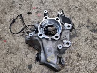 кулак задний правый BMW X5 G05 2023, 3.0 л., B58B30, бензин, 6876654