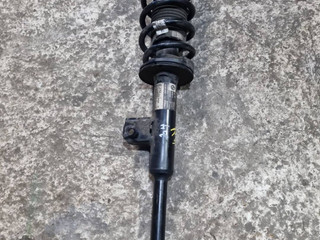 амортизатор передний правый BMW 5 серия G30/G31 G31 2018, 2.0 л., B48 B20 B, бензин, АКПП, a90 (sophistograu), универсал, задний привод, правый руль, 6866630