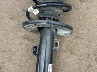 амортизатор передний левый BMW 2 серия G42 2022, 2.0 л., B47 D20 B, дизель, АКПП, купе, задний привод, 6896529