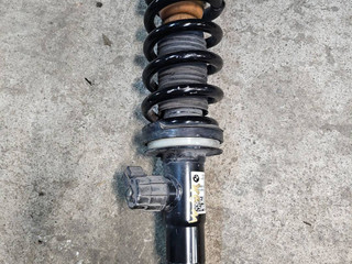 амортизатор задний левый BMW X6 M F96 2021, 4.4 л., S63 B44 B, бензин, АКПП, 475 black saphire metallic, внедорожник 5 дв., полный привод, 9500365