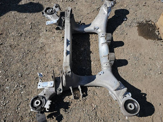 балка подвески задняя BMW X6 M F96 2021, 4.4 л., S63 B44 B, бензин, АКПП, 475 black saphire metallic, внедорожник 5 дв., полный привод, 8091179