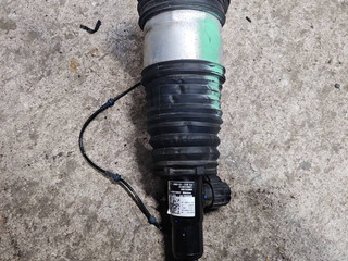 амортизатор задний правый BMW X5 G05 2021, 3.0 л., гибрид, АКПП, x1b ametrin metallic, внедорожник 5 дв., полный привод, правый руль, 6869038