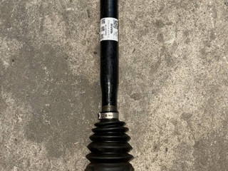 полуось передняя левая (приводной вал, ШРУС) BMW X5 G05 2021, 3.0 л., гибрид, АКПП, x1b ametrin metallic, внедорожник 5 дв., полный привод, правый руль, 8486201