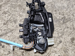 скелет ручки двери передней левой BMW M4 G82/G83 G82 2022, 3.0 л., S58B30A, бензин, АКПП, c17 brands-hatch-grey metallic, купе, задний привод
