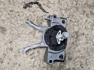 подушка крепления КПП BMW M4 G82/G83 G82 2022, 3.0 л., S58B30A, бензин, АКПП, c17 brands-hatch-grey metallic, купе, задний привод, 8746449