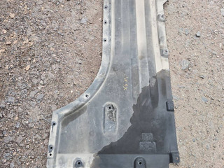 защита днища BMW X6 M F96 2021, 4.4 л., S63 B44 B, бензин, АКПП, внедорожник 5 дв., 7424882