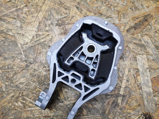 подушка крепления двигателя BMW X1 U11 2024, 2.0 л., B47 C20 B, дизель, c1m phytonic-blau metallic, внедорожник 5 дв., передний привод, 9423382