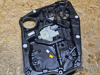 стеклоподъемник задний правый BMW X3 G01 [рестайлинг] G01 2022, 3.0 л., B58B30, бензин, АКПП, 416 carbon-schwarz, внедорожник 5 дв., полный привод, правый руль, 4A1C9B2