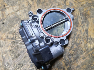 заслонка дроссельная BMW 4 серия G22/G23 G22 2020, 2.0 л., B46 B20 B, бензин, АКПП, купе, полный привод, 8601651