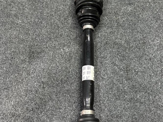 полуось передняя правая (приводной вал, ШРУС) BMW X5 G05 [рестайлинг] G05 2024, 3.0 л., B57 D30 B, дизель, АКПП, 475 black-sapphire metallic, хетчбэк 5 дв., полный привод, правый руль, 8486202