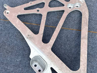 распорка кузова BMW M4 G82/G83 G82 2022, 3.0 л., S58B30A, бензин, АКПП, c4p (brooklyn grey metallic), купе, полный привод, правый руль, 9504174