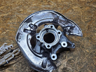 кулак задний правый BMW 7 серия G70 2024, 3.0 л., B57 D30 B, дизель, АКПП, седан, 6898352