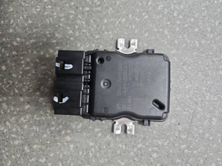 реле бензонасоса BMW X5 G05 [рестайлинг] G05 2023, 3.0 л., B58B30, бензин, АКПП, a96, внедорожник 5 дв., полный привод, 5A89090