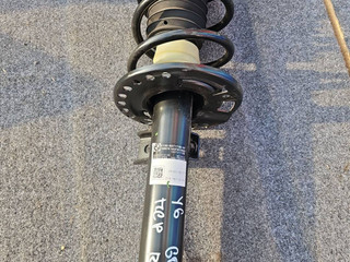 амортизатор передний правый BMW X3 G01 [рестайлинг] G01 2023, 2.0 л., B46 B20 B, бензин, АКПП, внедорожник 5 дв., 6871780