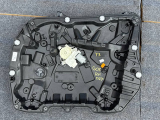 стеклоподъемник передний правый BMW X5 G05 [рестайлинг] G05 2023, 3.0 л., B58B30, бензин, АКПП, a96, внедорожник 5 дв., полный привод, 9450784, 9450070