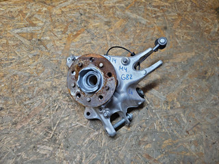 кулак задний левый BMW M4 G82/G83 G82 2022, 3.0 л., S58B30A, бензин, 8095657, 8095641