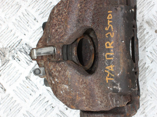 суппорт передний правый Volkswagen Touareg 1 поколение 2005, 2.5 л., дизель, МКПП