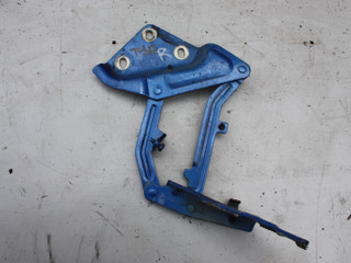 петля капота правая Volkswagen Touareg 1 поколение 2006, 2.5 л., BAC, дизель, МКПП