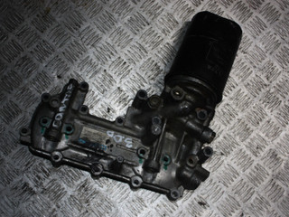 корпус масляного фильтра Mitsubishi Canter 2000, 3.0 л., дизель