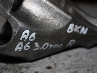кронштейн двигателя Audi A6 4F/C6 2007, 3.0 л., дизель