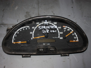 щиток приборов (приборная панель) Mercedes-Benz Sprinter 1 поколение (W901-905) [рестайлинг] 2000, 2.2 л., дизель