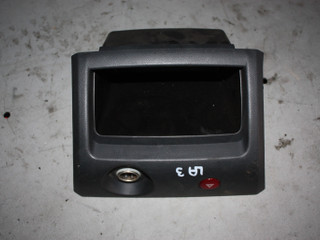 бардачок Mitsubishi Outlander 1 поколение 2004, 2.0 л., бензин