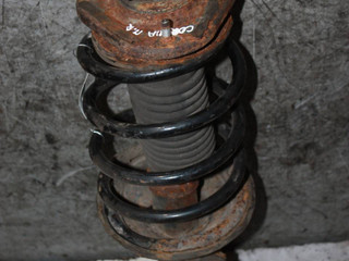 стойка передняя правая Toyota Corolla 9 поколение (E120/E130) (2000 - 2004), 2.0 л., дизель