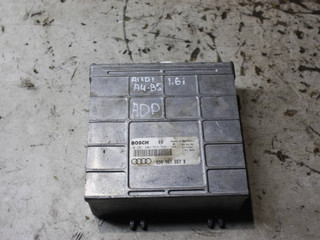 блок управления двигателем Audi A4 B5 (1994 - 1999), 1.8 л., бензин, 8D0907557B