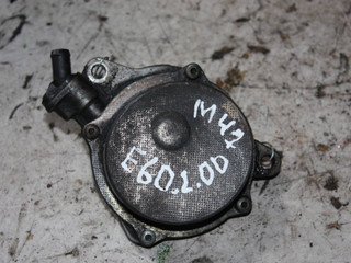 насос вакуумный BMW 5 серия E60/E61 2005, 2.0 л., дизель