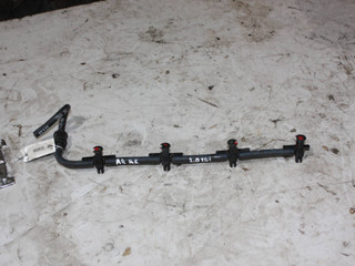 трубка обратки форсунок Audi A4 B8/8K 2008, 2.0 л., дизель