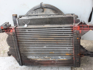 кассета радиаторов Mercedes-Benz Vario W670 2001, 4.2 л., дизель