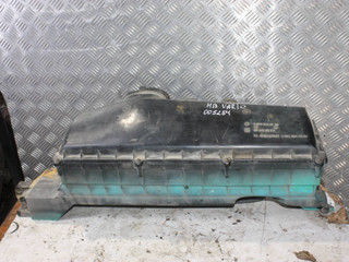 корпус воздушного фильтра Mercedes-Benz Vario W670 2001, 6685280106