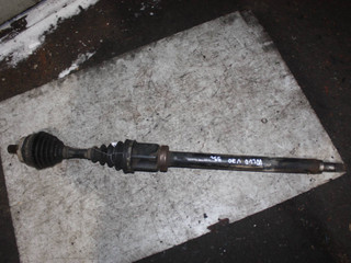 полуось передняя правая (приводной вал, ШРУС) Volvo V70 1 поколение (1997 - 2000), дизель