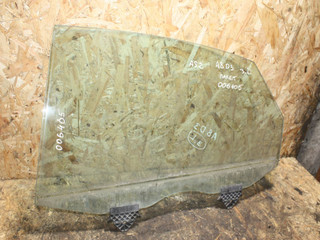 стекло двери задней левой Audi A8 D3/4E (2002 - 2005)