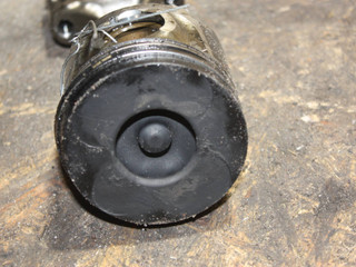 поршень Toyota Previa 2 поколение XR30 (2000 - 2003), 2.0 л., дизель