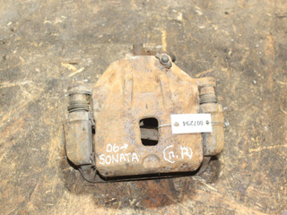суппорт передний правый Hyundai Sonata NF 2006, 2.4 л., бензин