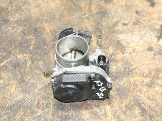 заслонка дроссельная Audi A3 8L 1999, 1.8 л., бензин, 06A133064