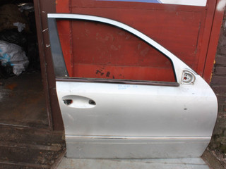 дверь передняя правая Mercedes-Benz E-Класс W210/S210 (1995 - 1999), седан