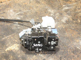 замок двери передней левой Volkswagen Caddy 3 поколение (2004 - 2010), 1.9 л., дизель