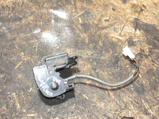 замок багажника Toyota Corolla Verso 1 поколение E121 2002, 1015283000