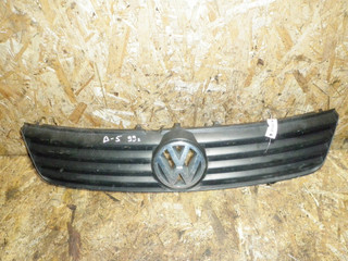решетка радиатора Volkswagen Passat B5 1999, 1.9 л., дизель, МКПП, 3B0853653C