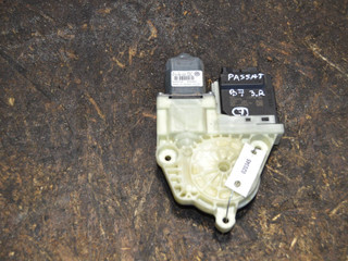 моторчик стеклоподъемника задний правый Volkswagen Passat B7 2012, универсал, 3AA959794