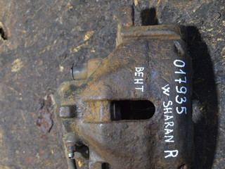 суппорт передний правый Volkswagen Sharan 1 поколение 1998, 1.9 л., дизель