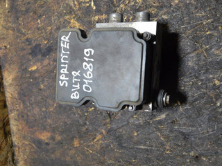 блок ABS Mercedes-Benz Sprinter Classic (W909) 1 поколение (2013 - 2018), A9099002300