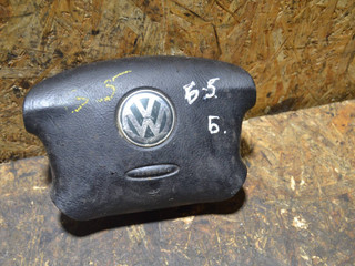 подушка безопасности водителя Volkswagen Passat B5 2001, 1.9 л., дизель, 3B0880201BM
