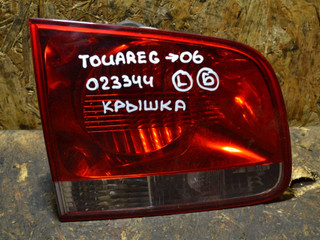 фонарь крышки багажника левый Volkswagen Touareg 1 поколение 2007, 7L6945093H